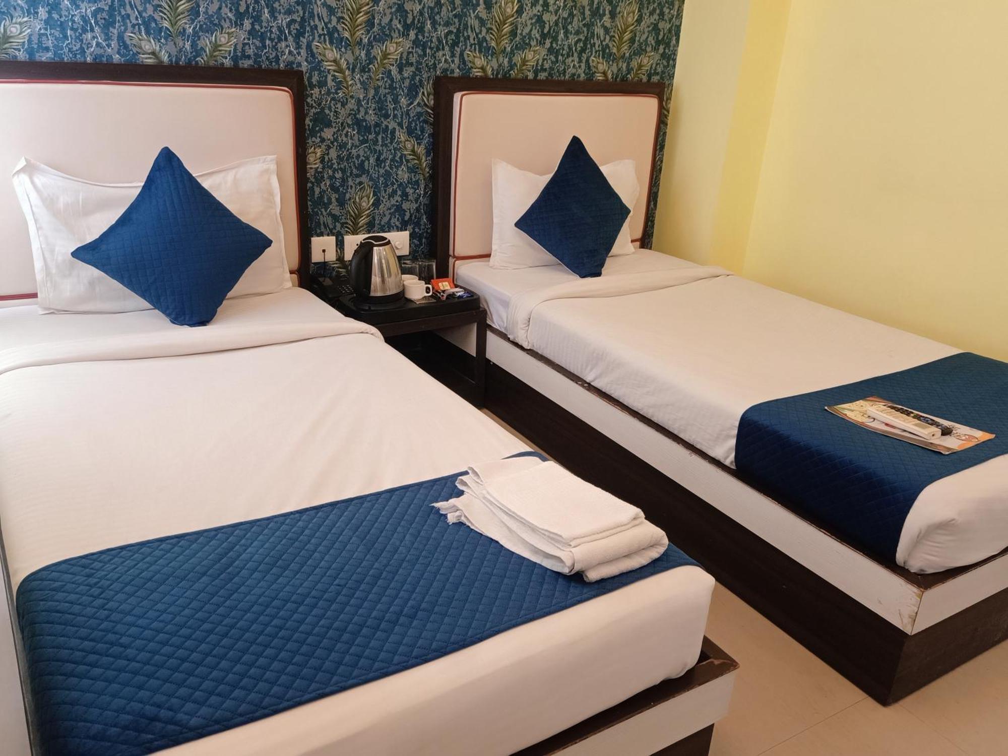 Hotel Janki International Sigra 2 Km From Kashi Vishwanath Temple Варанаси Экстерьер фото