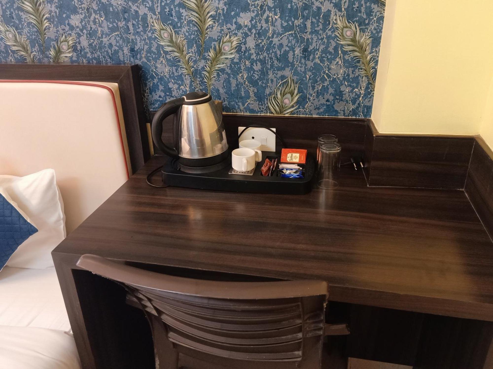 Hotel Janki International Sigra 2 Km From Kashi Vishwanath Temple Варанаси Экстерьер фото